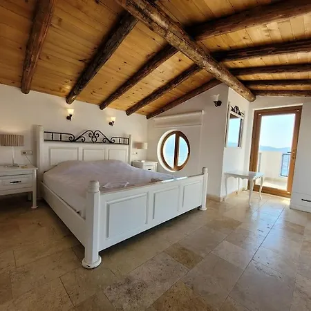 Private Apart With Pool & Seaview @kalkan דירה